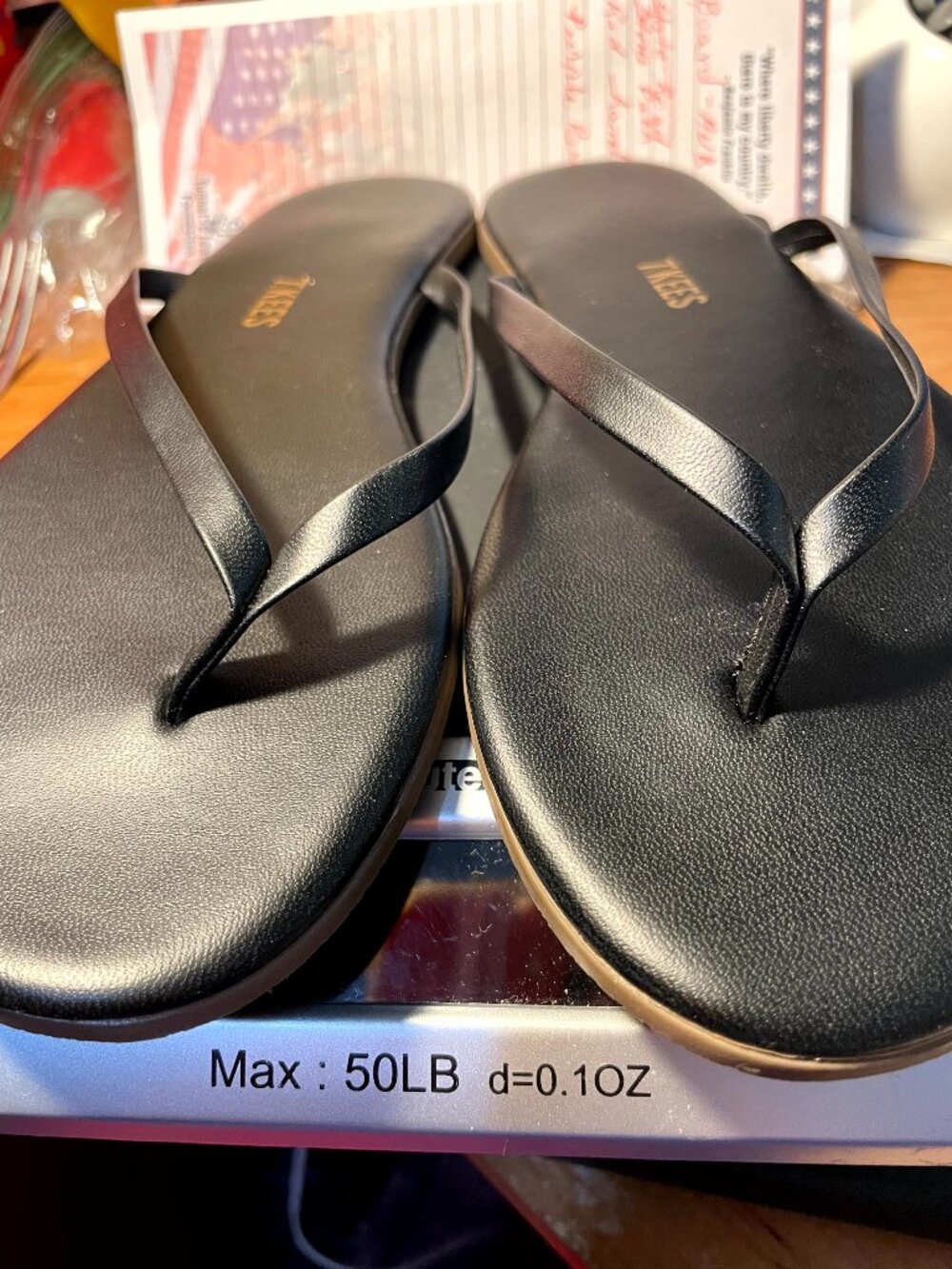TKEES BLACK FLIP FLOP SANDALS WOMEN'S SIZE 9 MADE IN BRAZIL NEW
